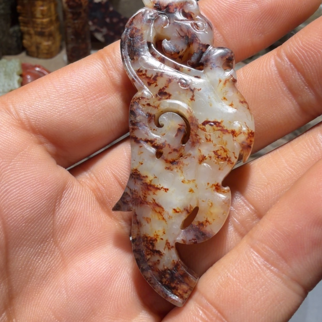 独***身和田玉（糖玉）未镶嵌颈饰