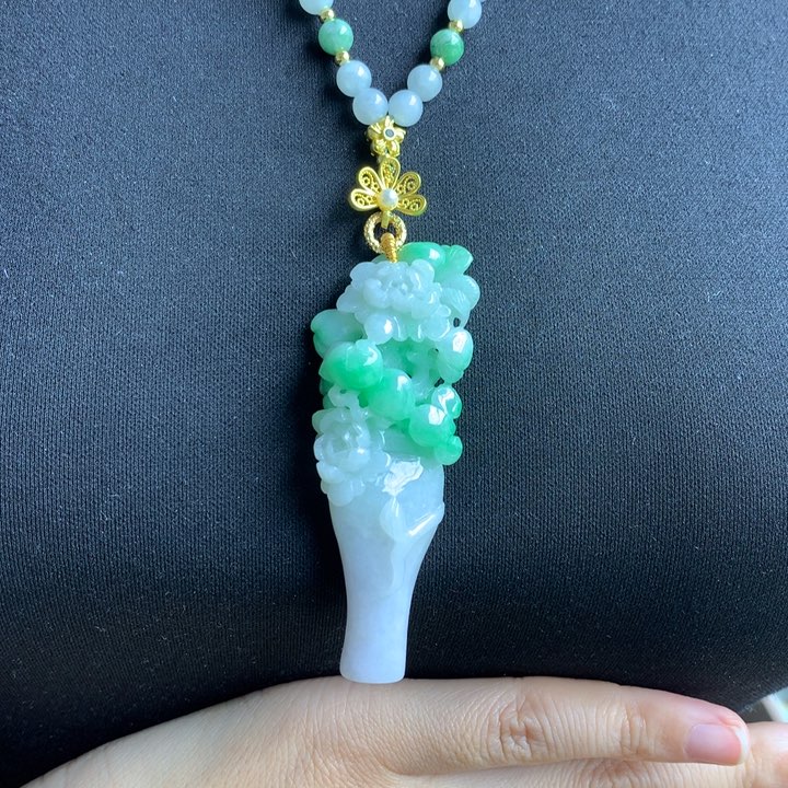 翡翠颈饰未镶嵌翡翠