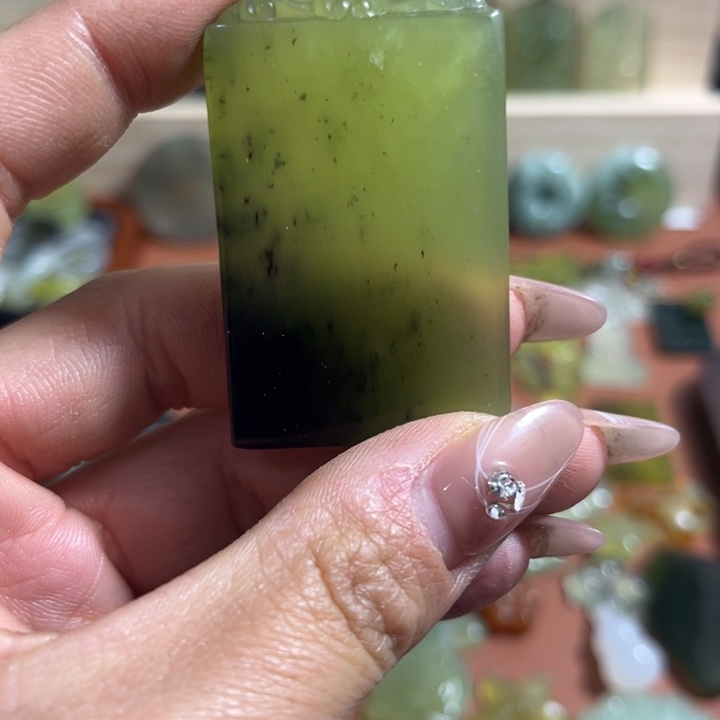 蛇纹石玉合金颈饰