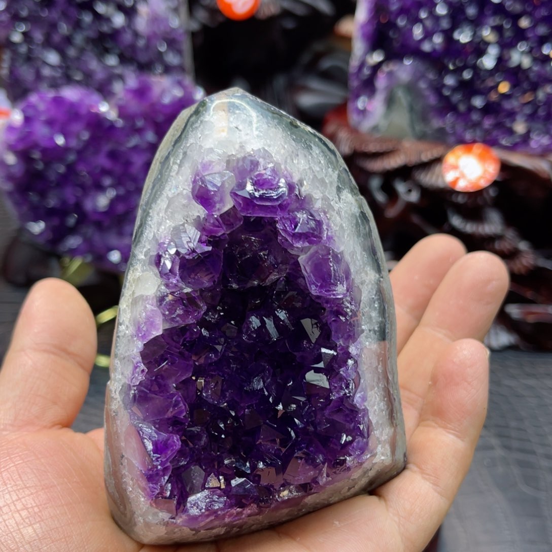 紫晶大型摆件（非配饰）未镶嵌