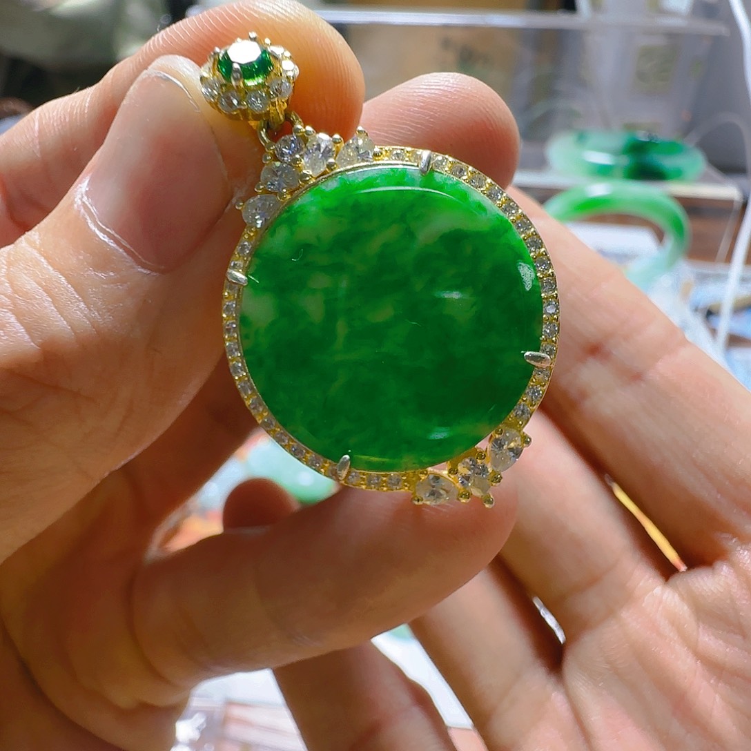 翡翠未镶嵌颈饰翡翠580