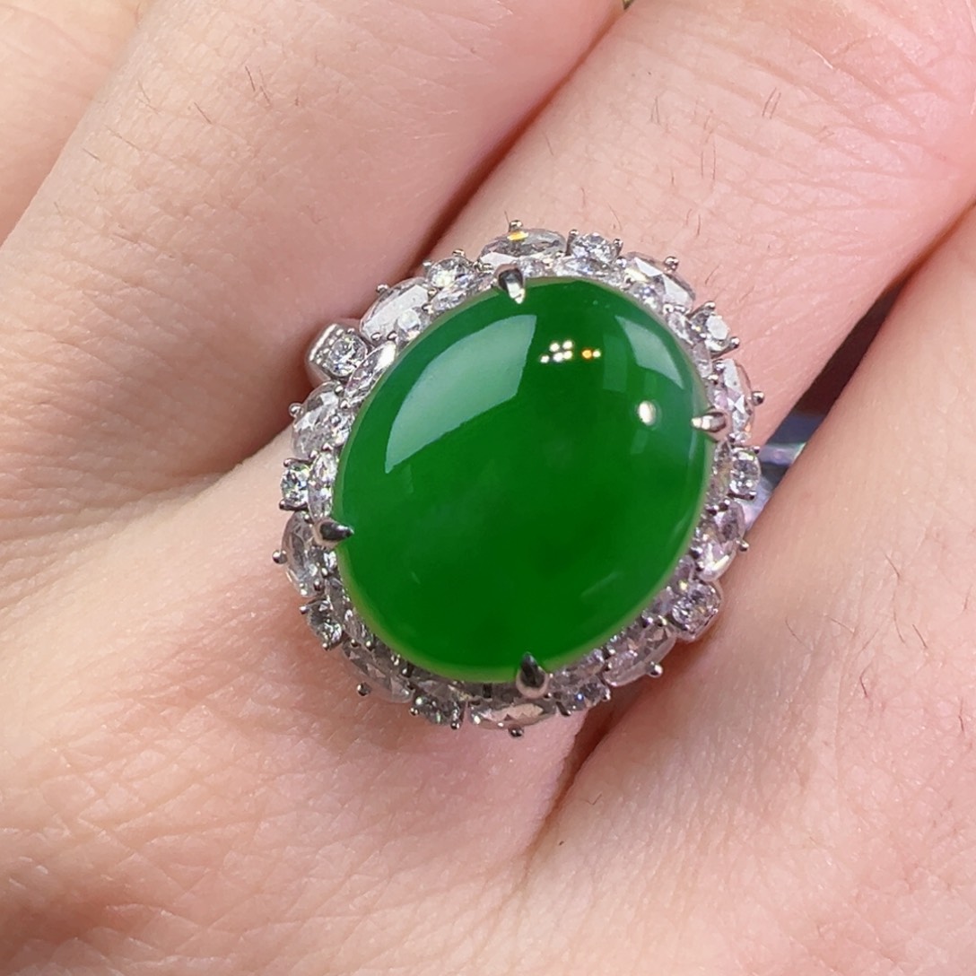 翡翠戒指18K金镶嵌戒指