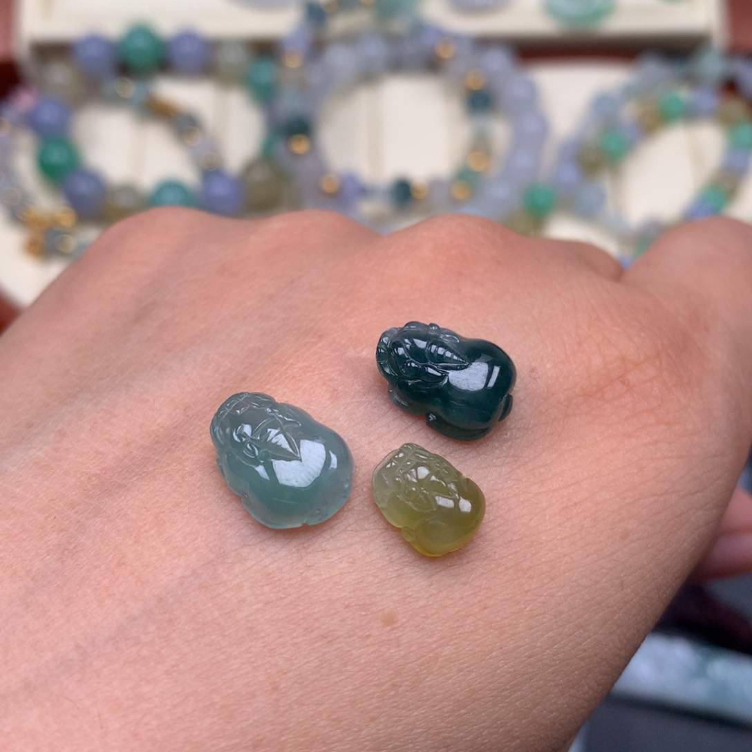 颈饰未镶嵌翡翠貔貅