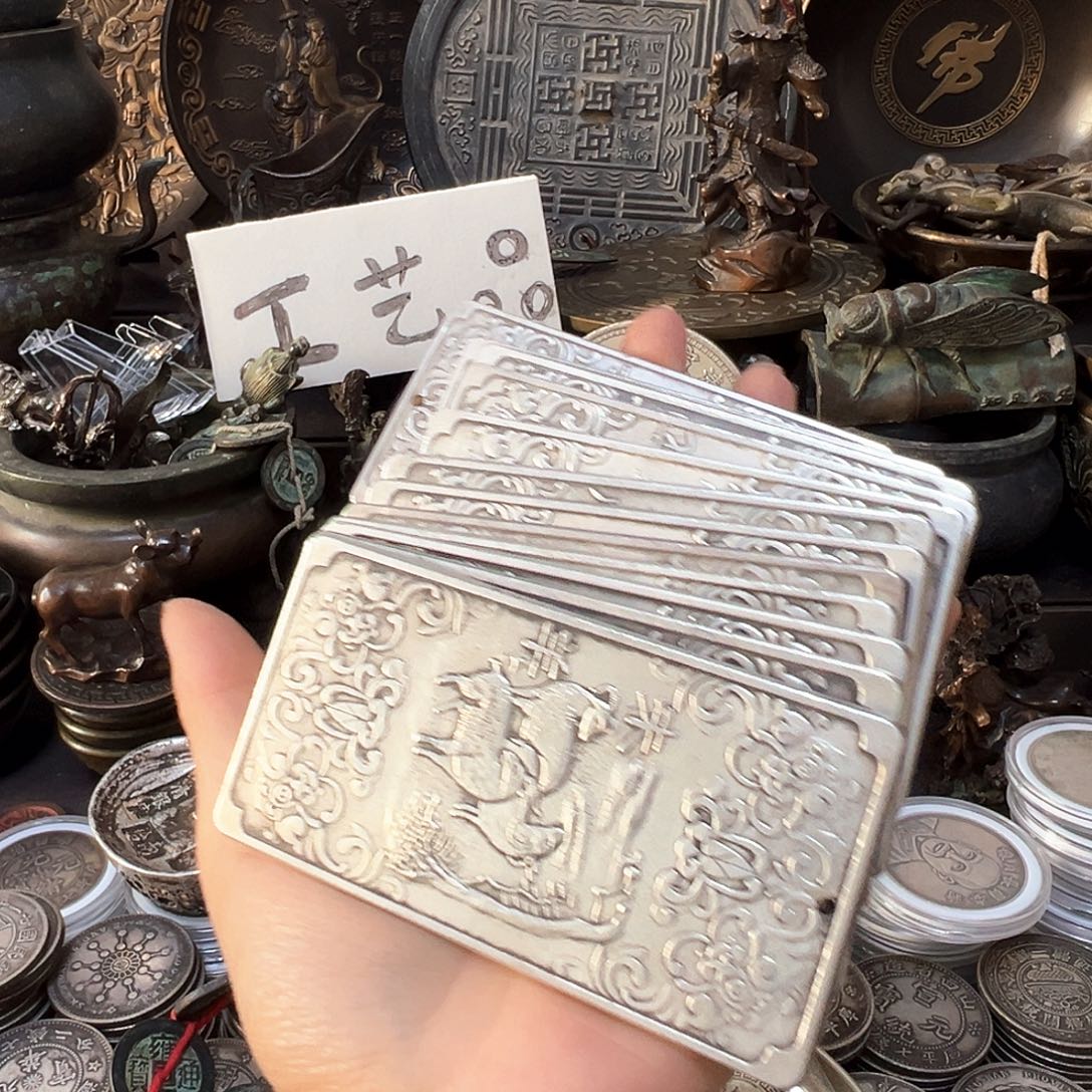 金属十二生肖复古风格摆件