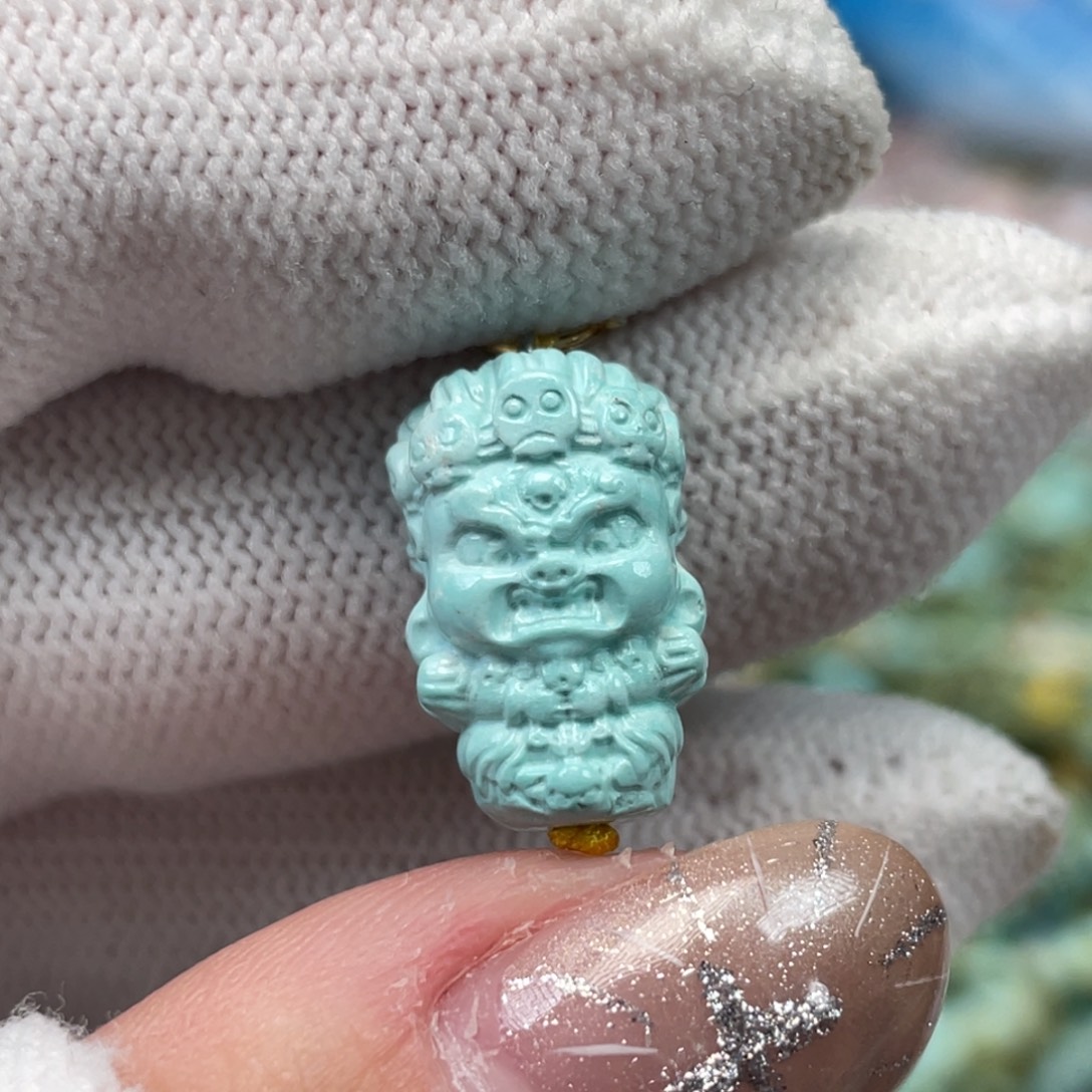 绿松石未镶嵌挂件