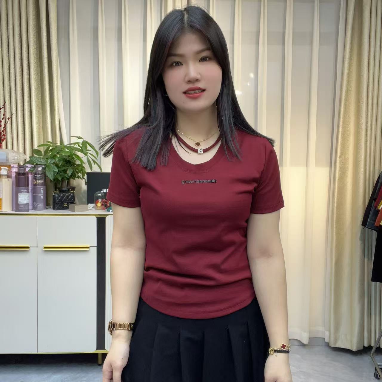 小鑫肝@南韩高货字母刺绣挂脖装饰休闲百搭T恤 8972