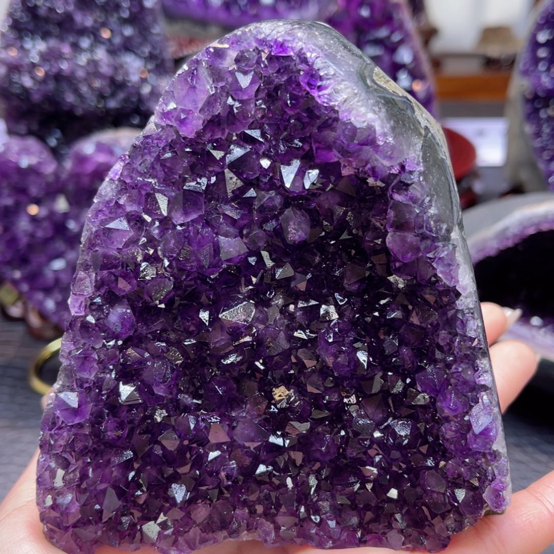 紫晶大型摆件（非配饰）未镶嵌