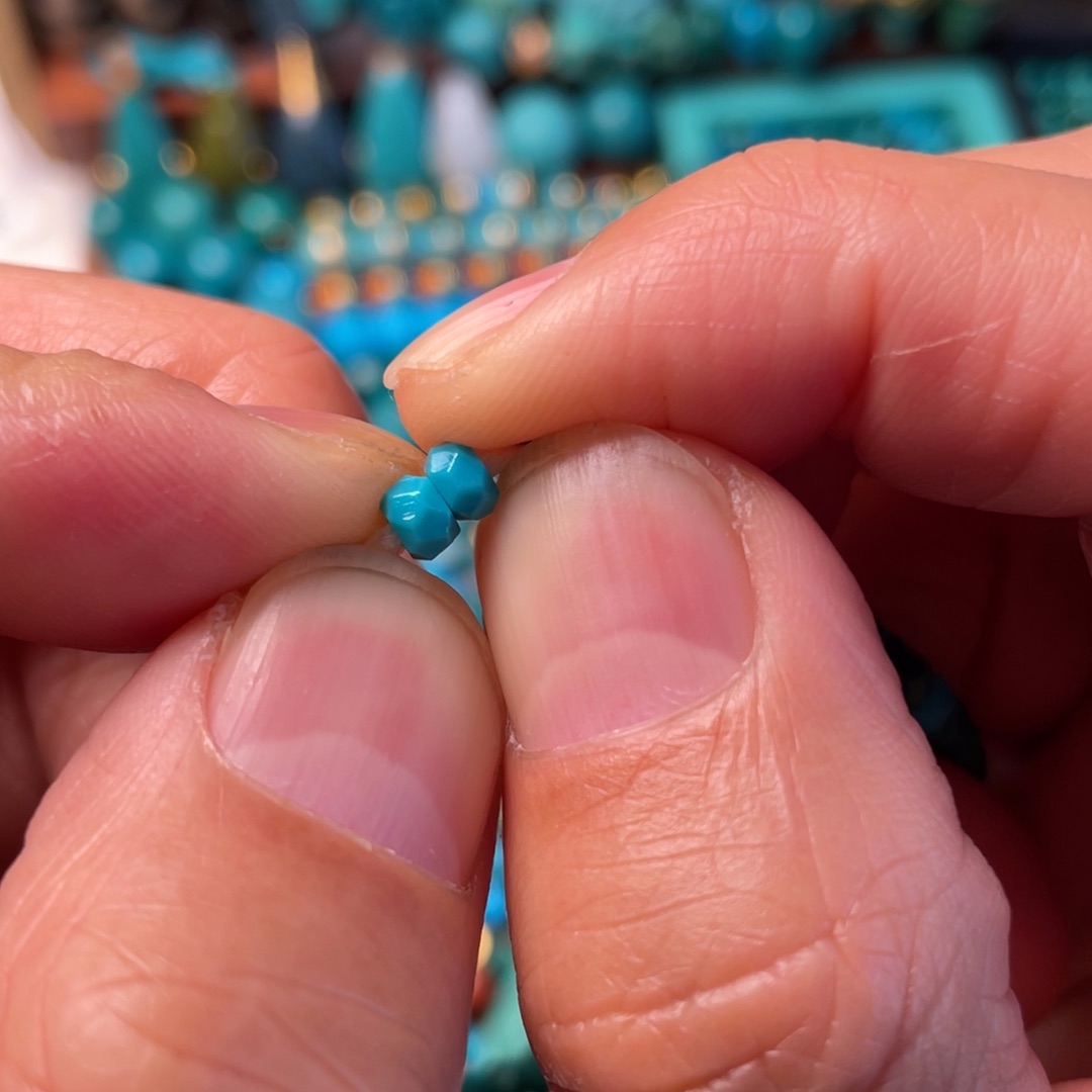 绿松石颈饰未镶嵌我**貌