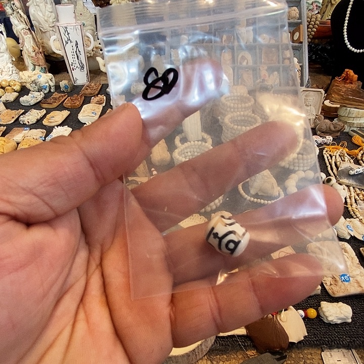 泥塑A**龙工艺品的制作