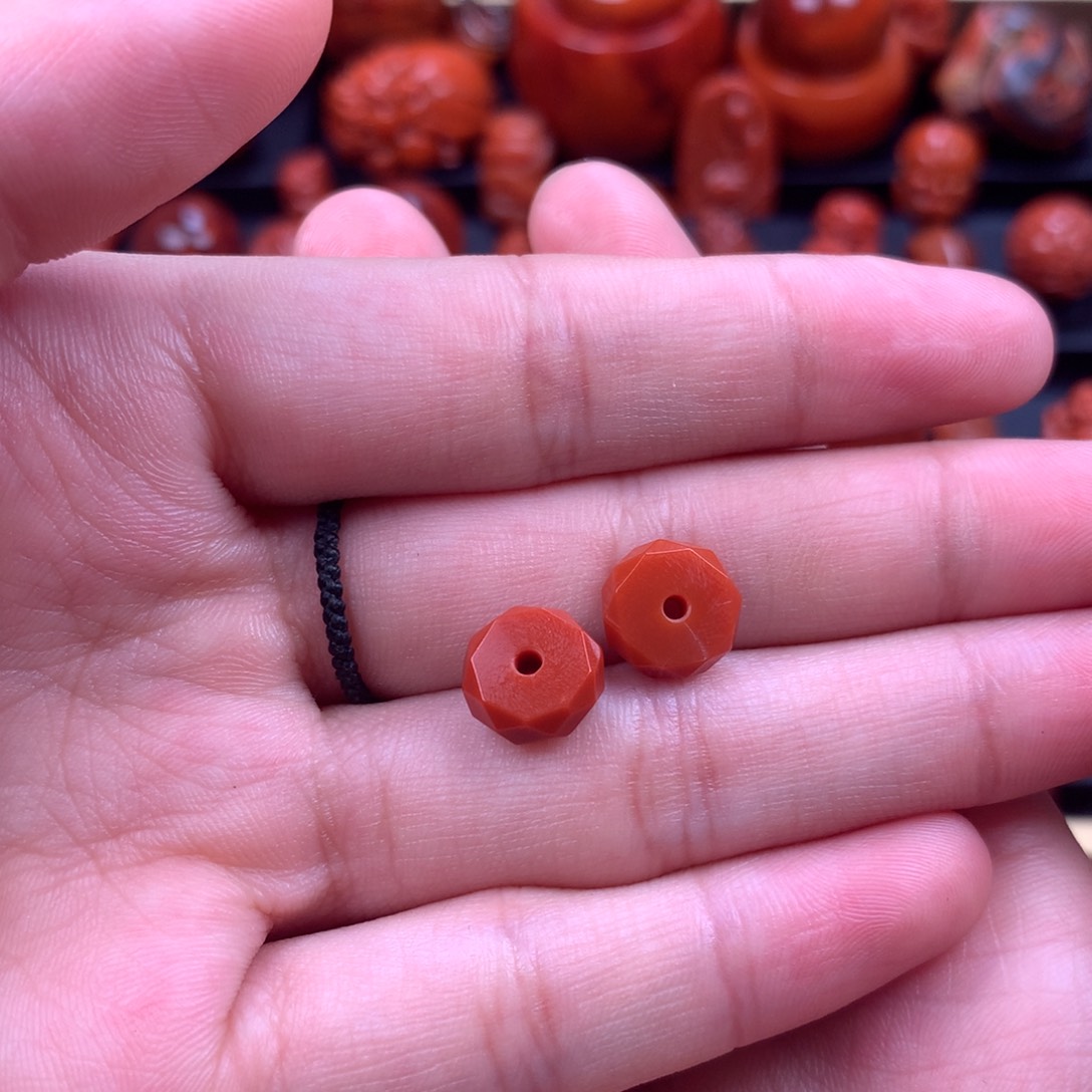 未镶嵌无相隔片9mm➕南红玛瑙豆