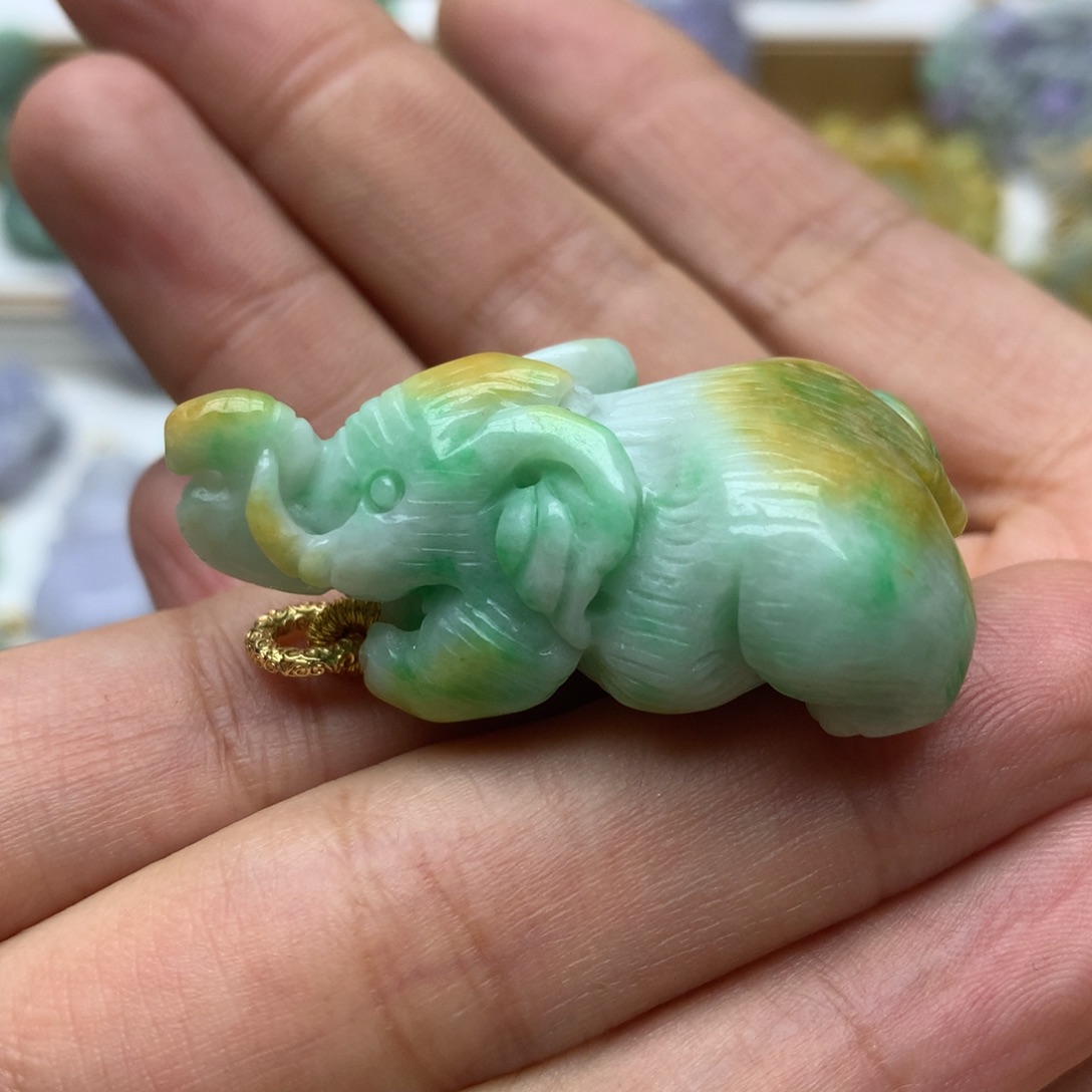 翡翠颈饰未镶嵌翡翠