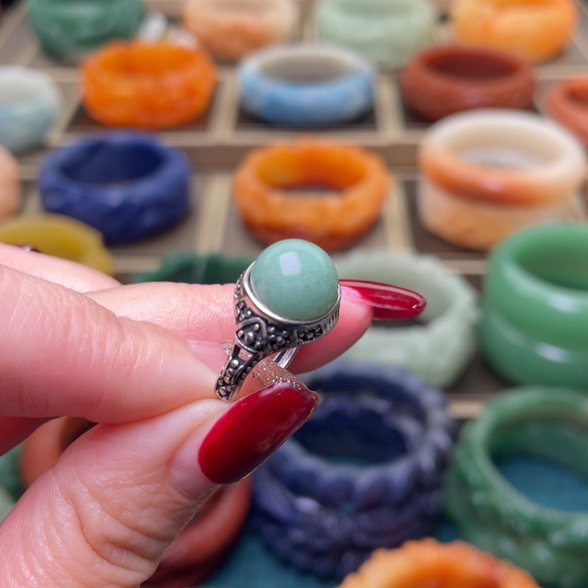 【闪购商品】石英质玉手镯未镶嵌