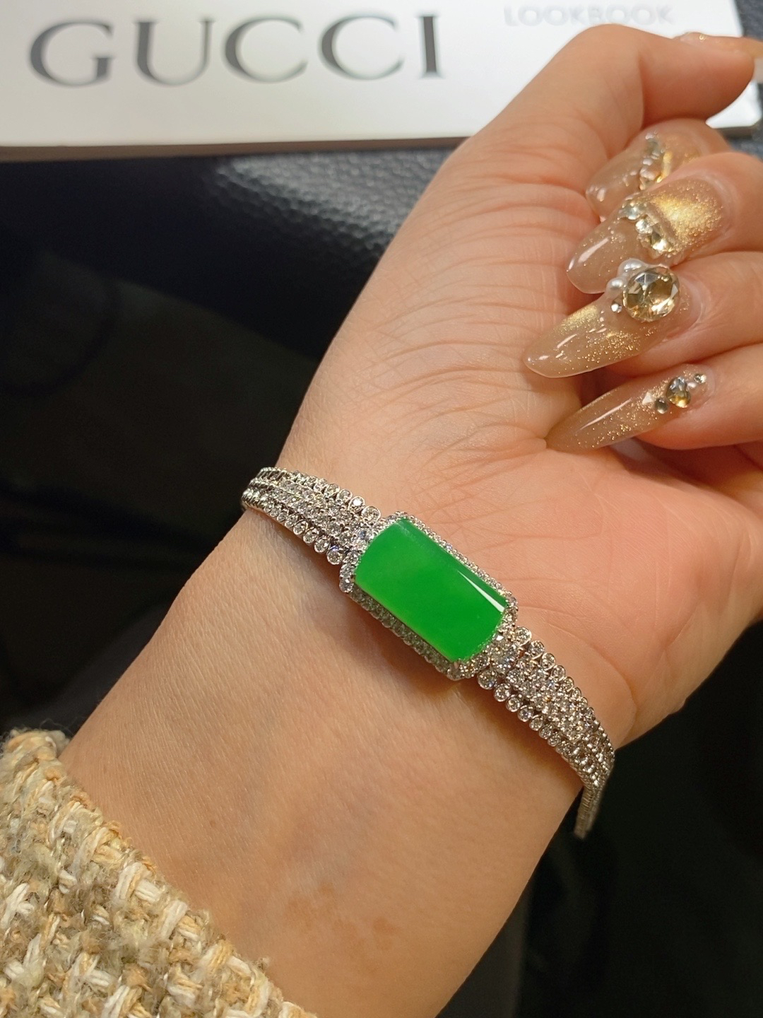 【伊玥珠宝】天然缅甸翡翠A货 阳绿马鞍牌手链