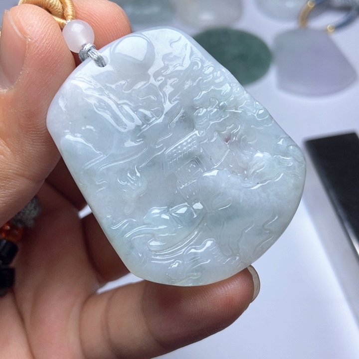 翡翠未镶嵌颈饰翡翠