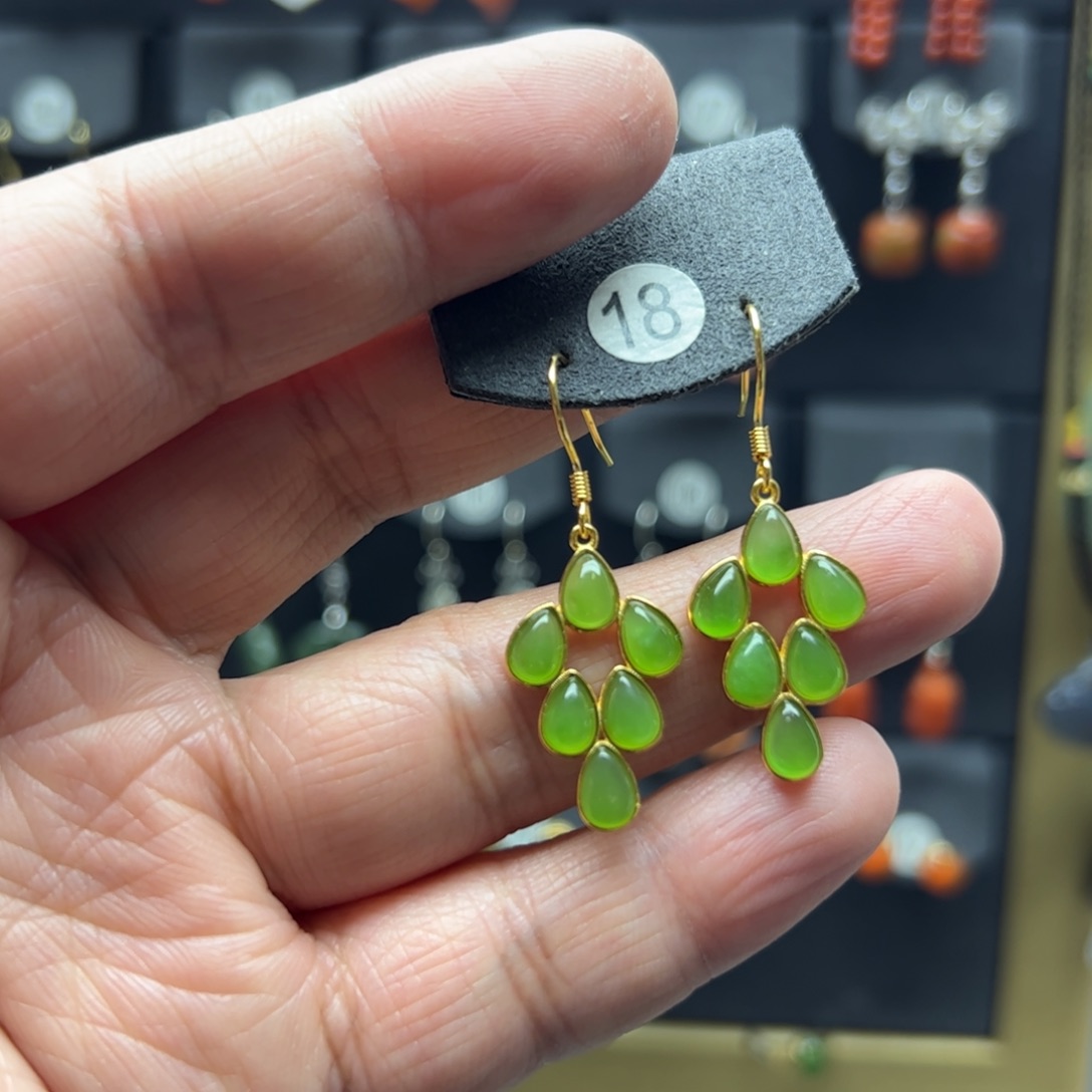 我***和田玉（碧玉）未镶嵌耳饰