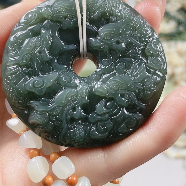 颈饰未镶嵌和田玉