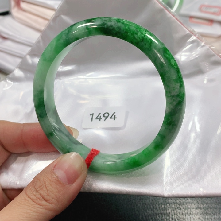 翡翠手镯未镶嵌怡*天然翡翠手镯02