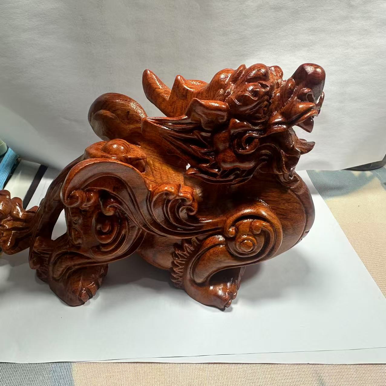 缅甸花梨木飞天神兽