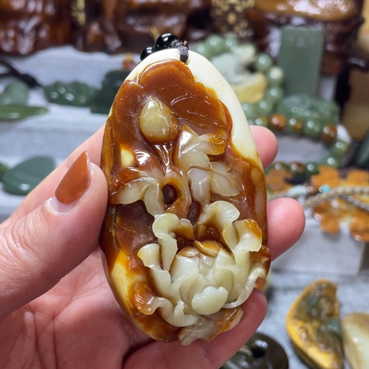 【闪购商品】蛇纹石玉手把未镶嵌