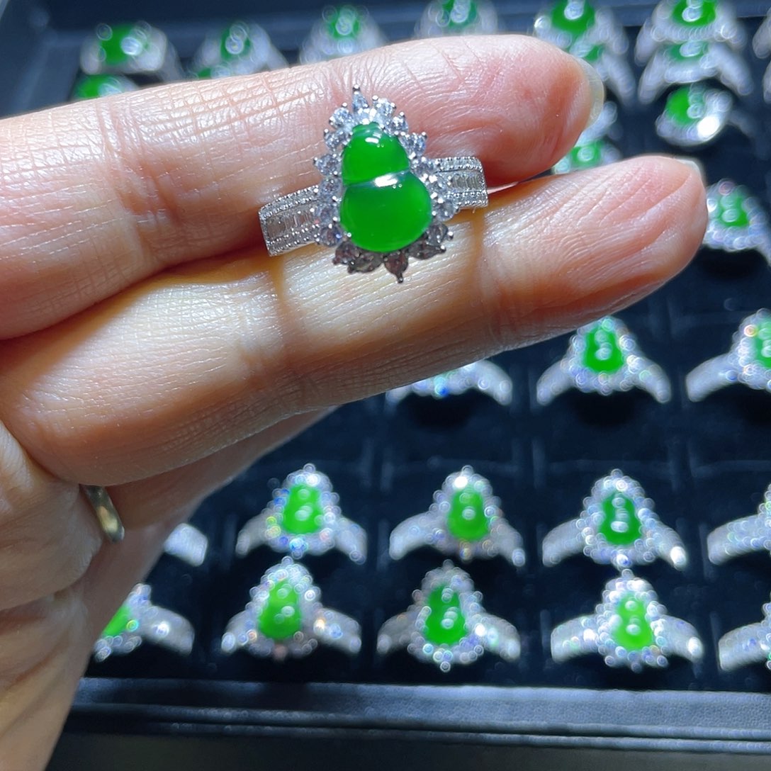 翡翠戒指银S925镶嵌戒指