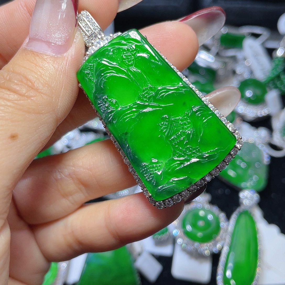 翡翠颈饰银S925镶嵌翡翠