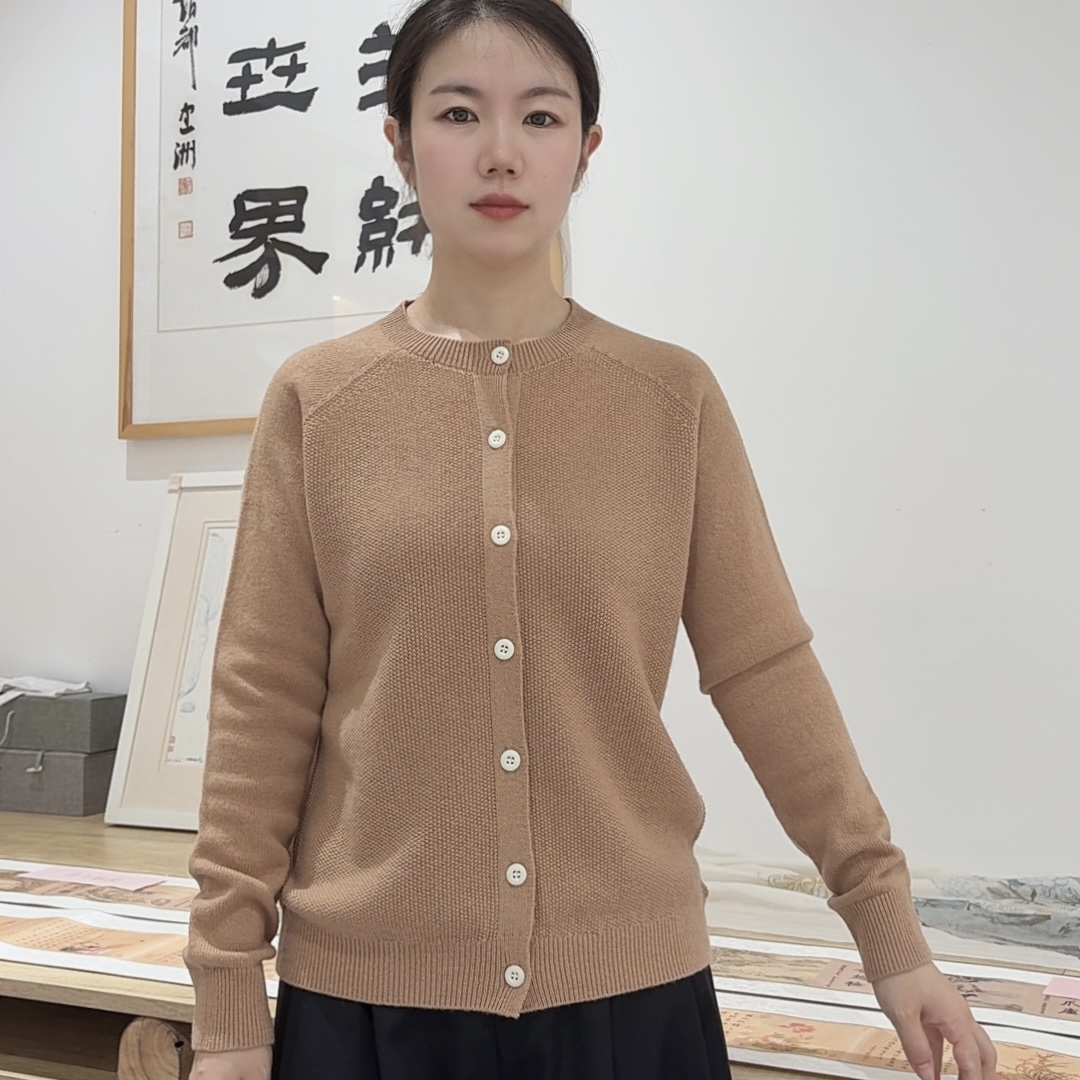 100%纯羊毛女开衫圆领针织纯色休闲百搭时尚上衣