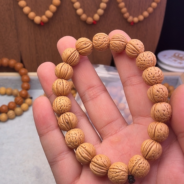 㪢***虤吊坠桃核111111111