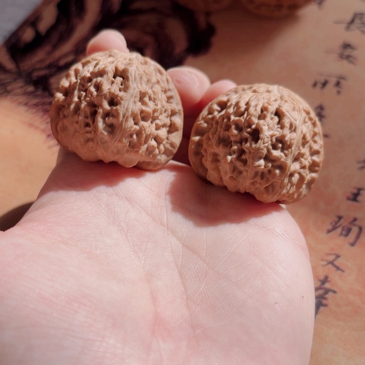 文玩核桃吊坠40无药山地白狮子