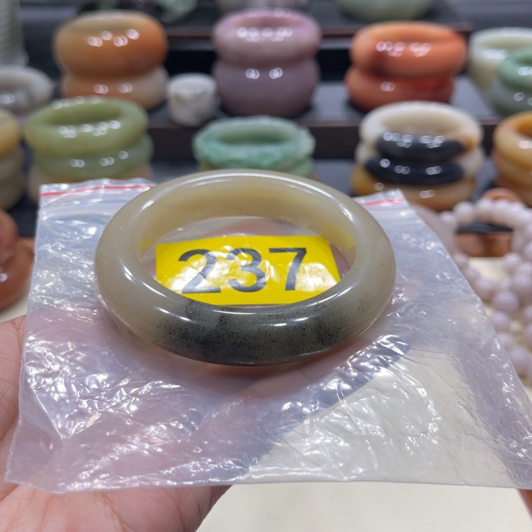 未镶嵌手镯石英岩玉原*清