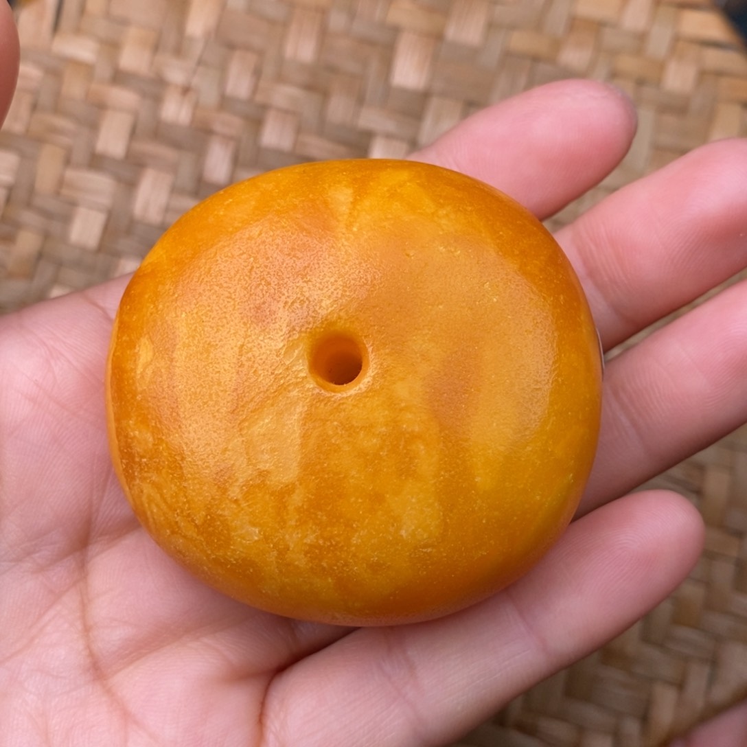 蜜蜡裸石未镶嵌蜜蜡