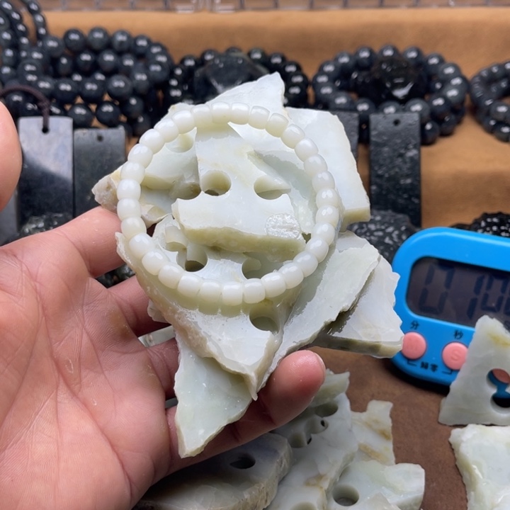 情***灵和田玉未镶嵌手串