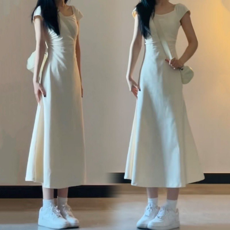 法式方领掐腰连衣裙子女2024夏季新款设计感温柔收腰显瘦包臀长裙