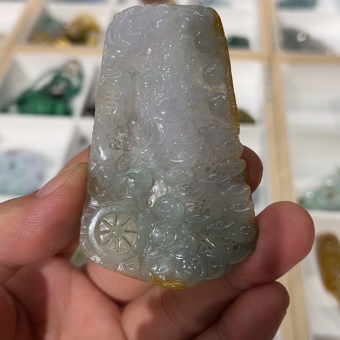 颈饰未镶嵌翡翠挂件