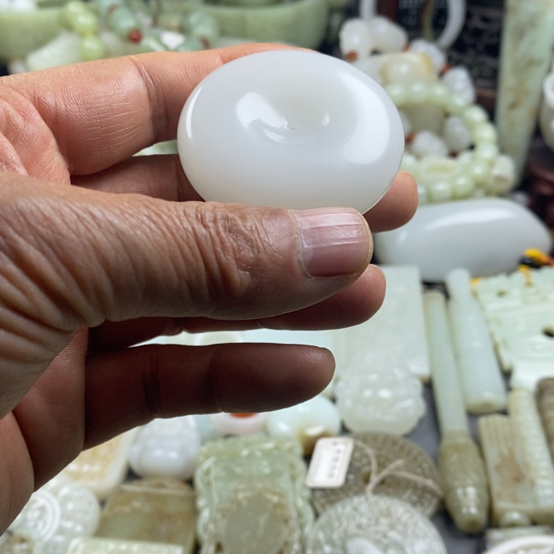 和田玉（糖玉）未镶嵌颈饰