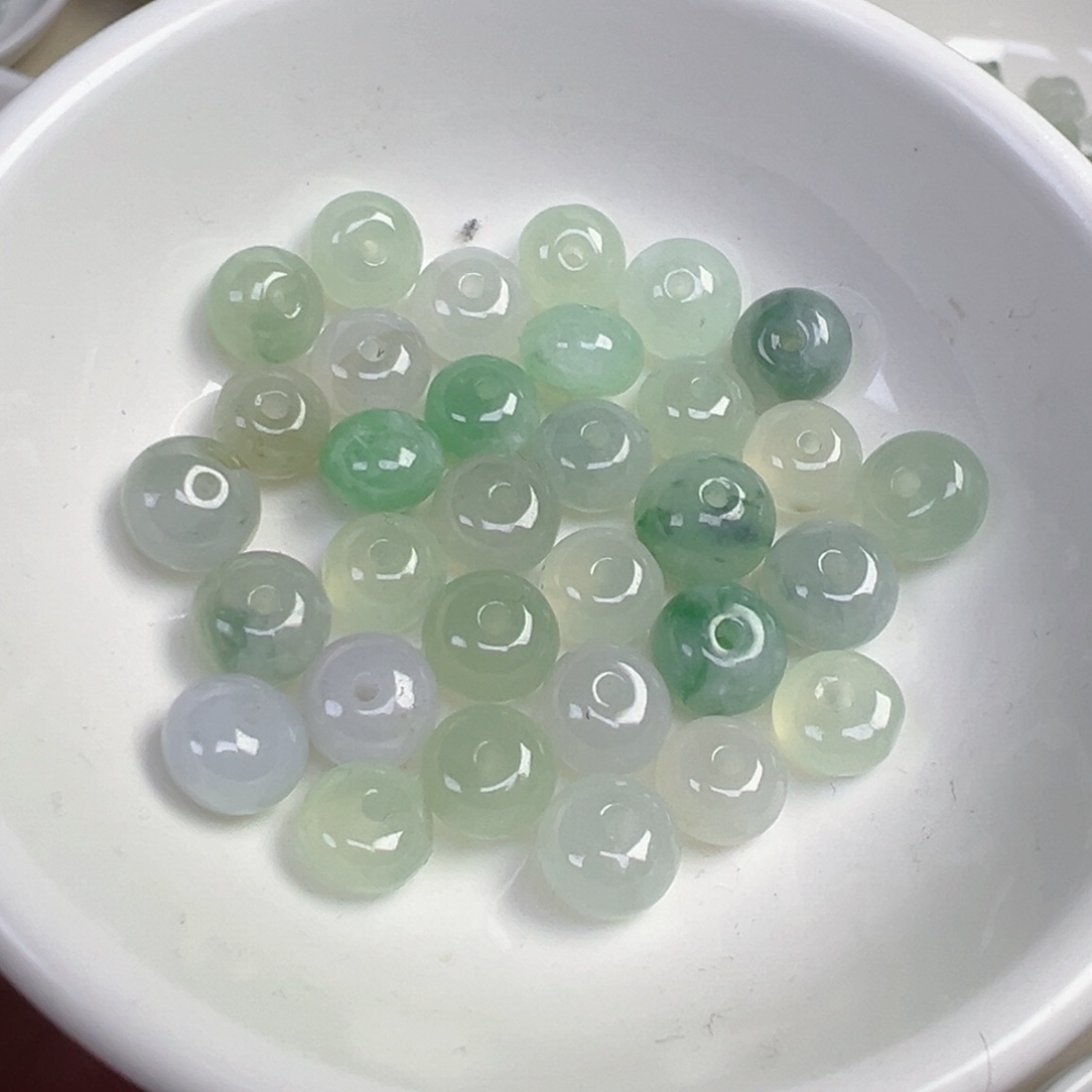 翡翠散珠卡8鼓珠一颗