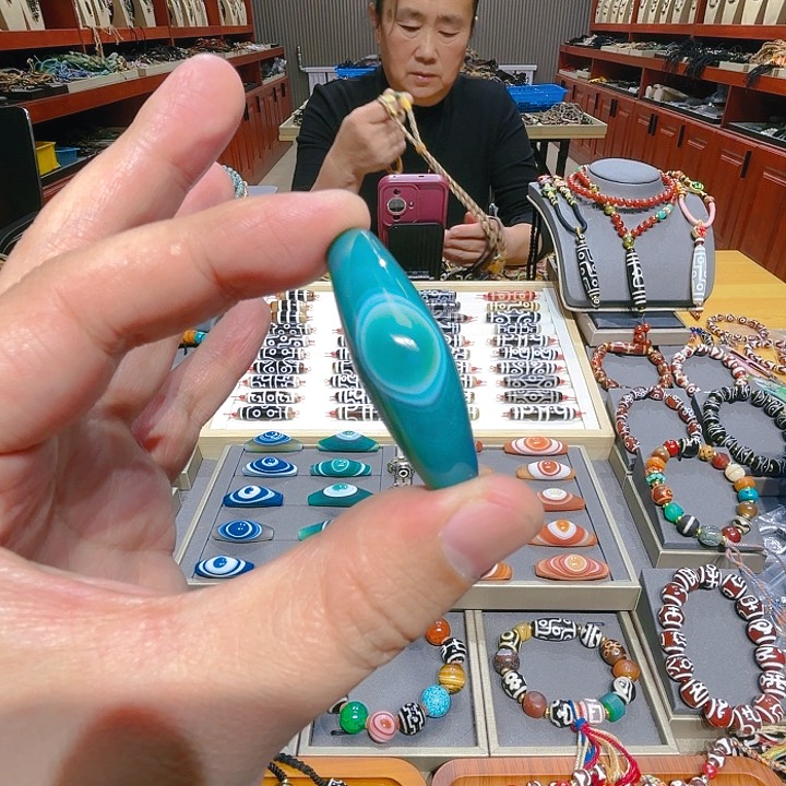 未镶嵌玛瑙/玉髓珠宝奇石