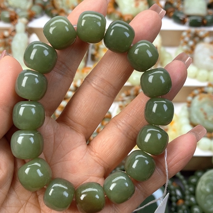 【闪购商品】透闪石质玉手串未镶嵌
