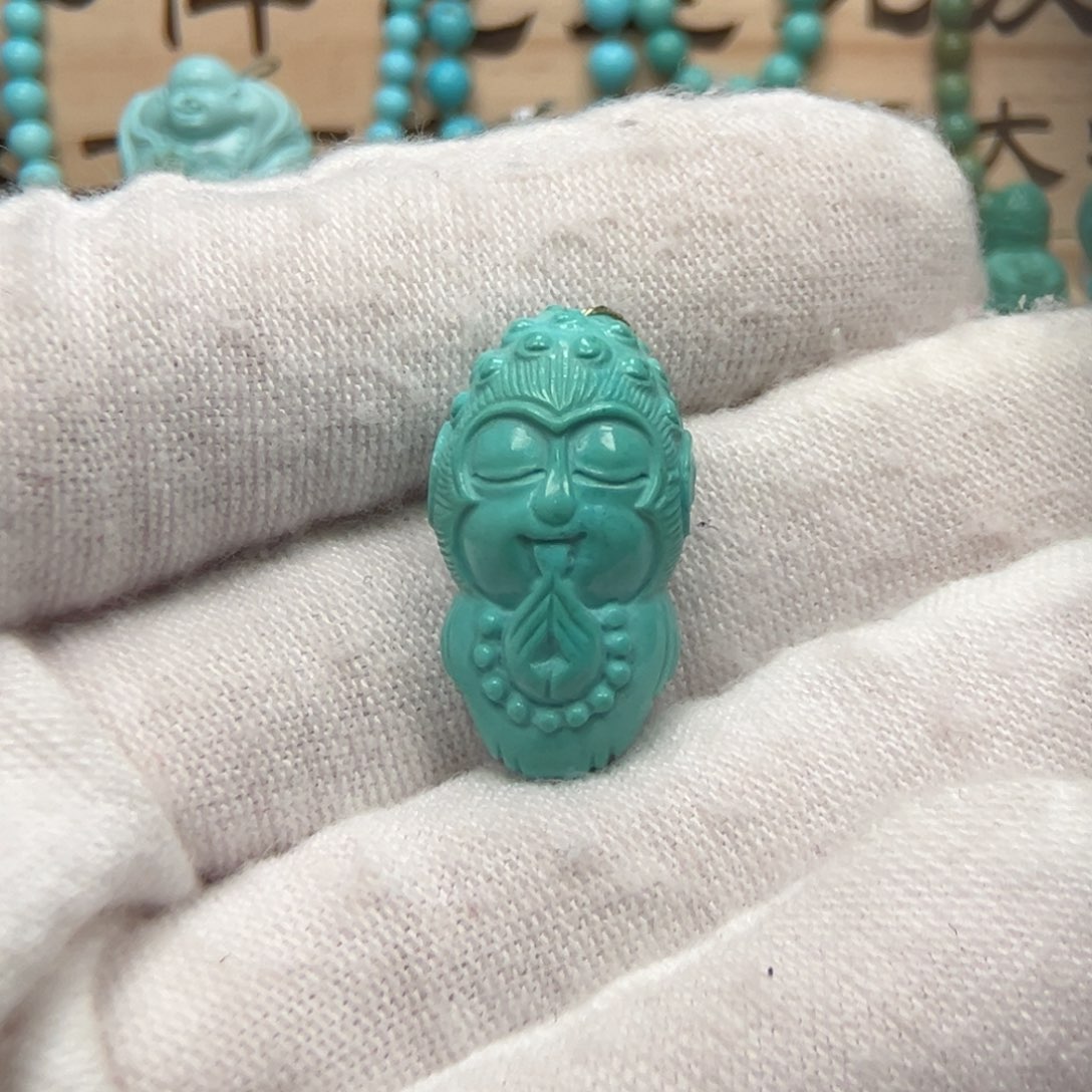 绿松石配饰未镶嵌