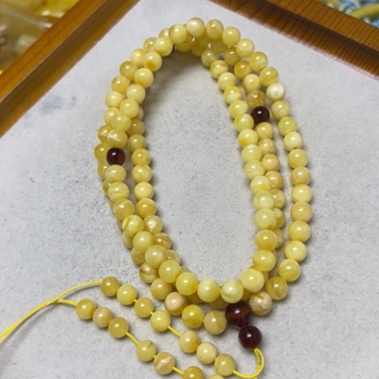 蜜蜡未镶嵌裸石串