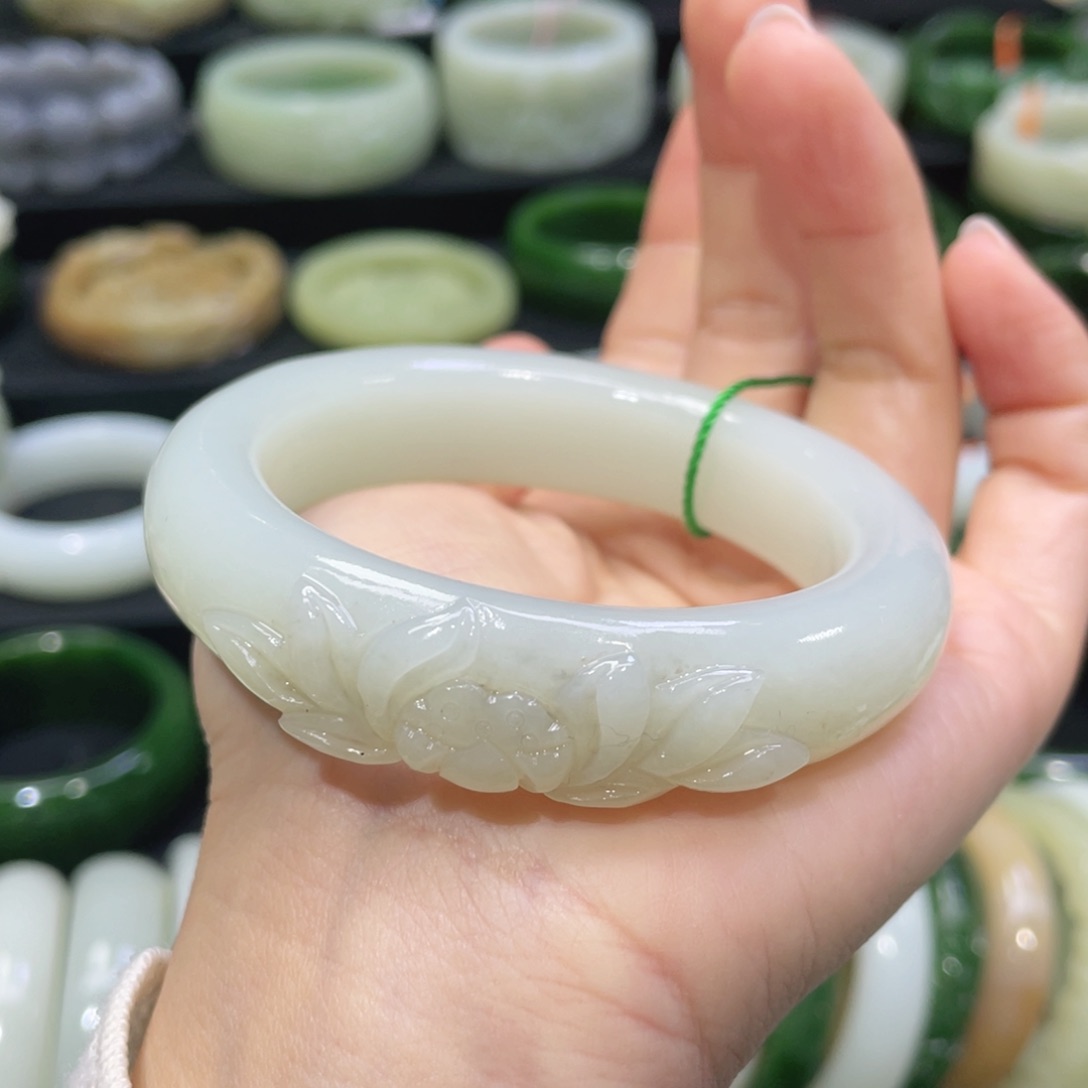 未镶嵌手镯和田玉80