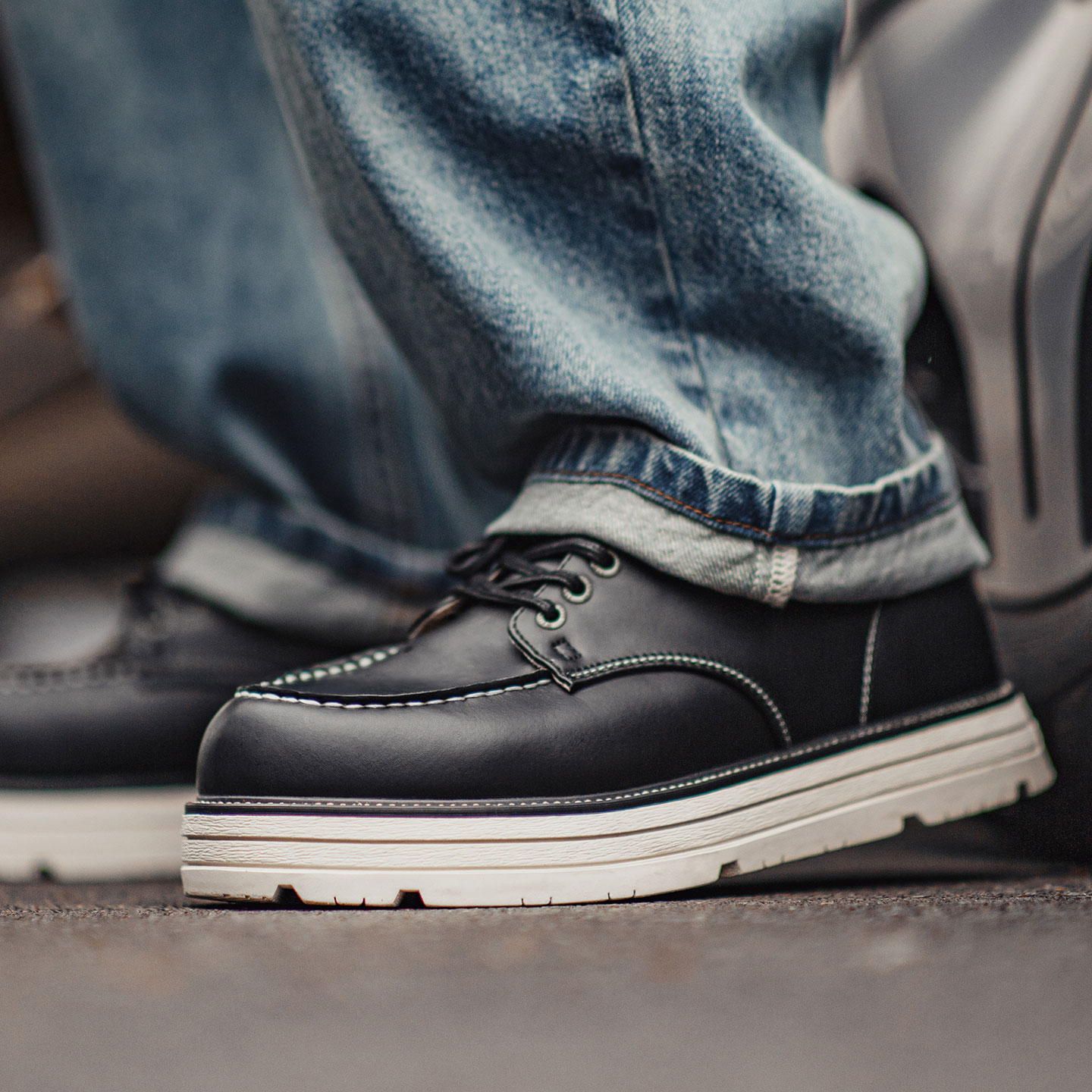 马登秋季新款莫卡辛美式复古工装鞋男士厚软底薄款黑色休闲皮鞋子