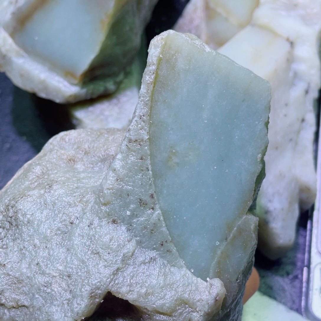 和田玉未镶嵌珠宝半成品