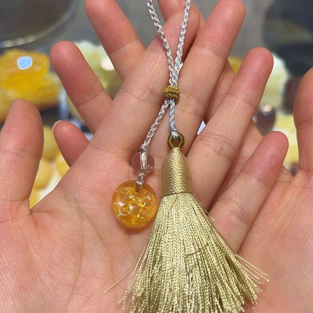 未镶嵌颈饰琥珀包挂