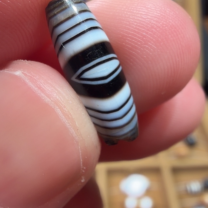 扇子创意，古珠精神眼