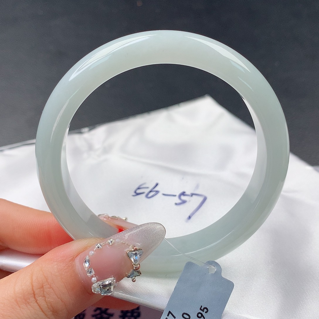 翡翠手镯未镶嵌07正57