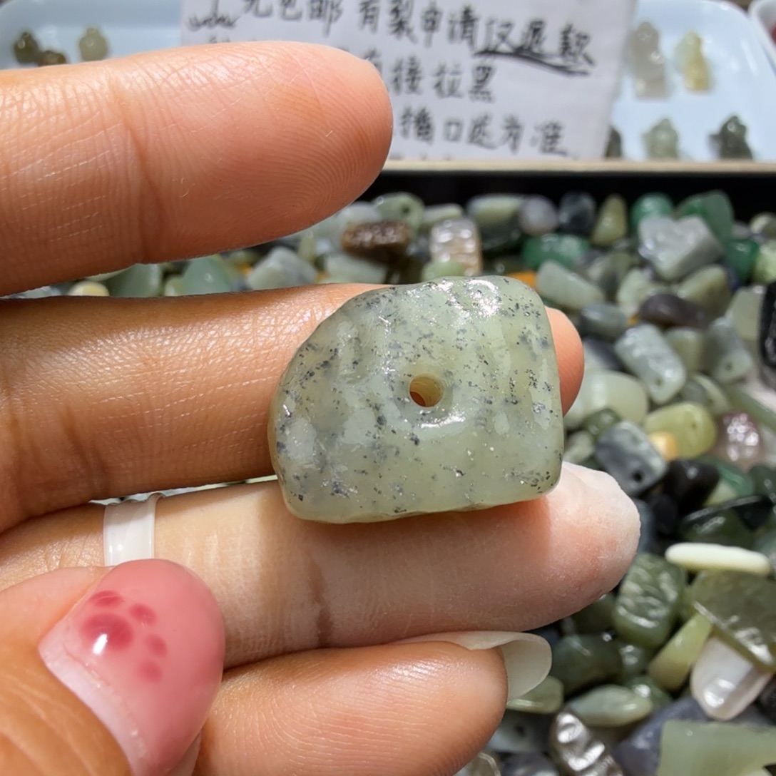 和田玉未镶嵌珠宝奇石