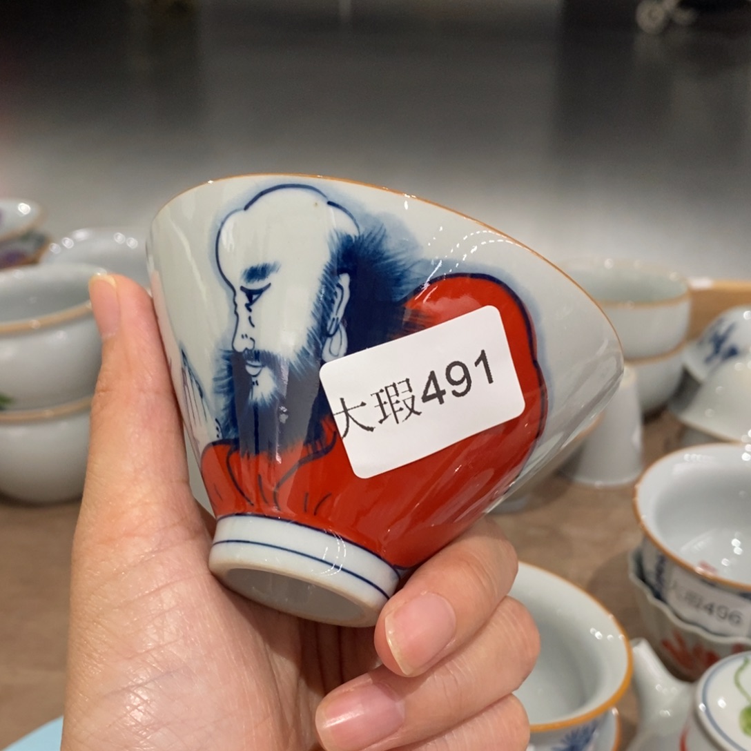 釉下手绘茶具微瑕