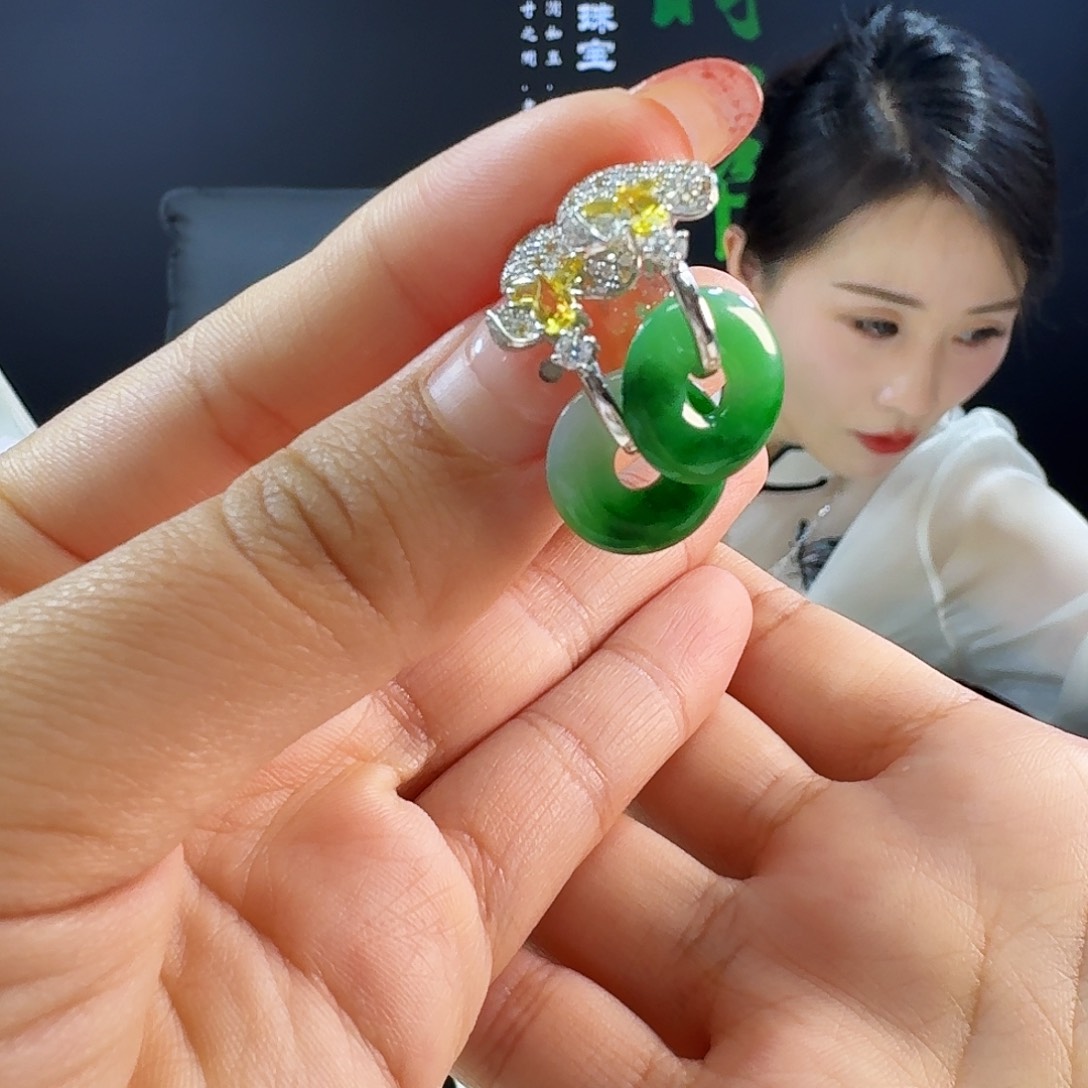 翡翠耳饰18K金镶嵌?****?18k镶嵌