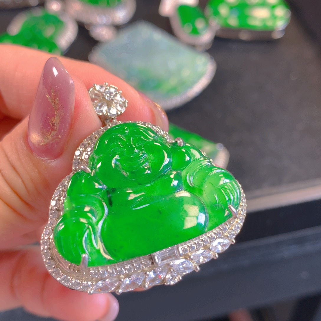 翡翠颈饰银S925镶嵌翡翠