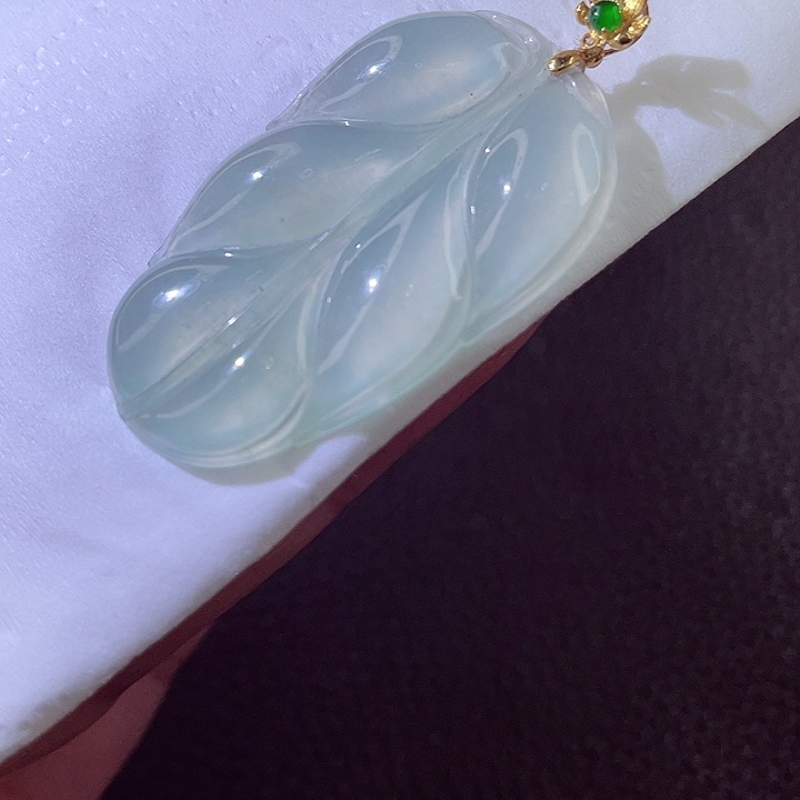 翡翠18K金镶嵌颈饰翡翠